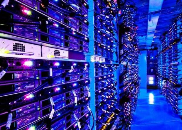 了解美国数据中心的优势和特点。插图