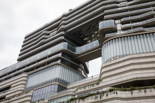 建站时如何优雅地选择香港与美国服务器？插图